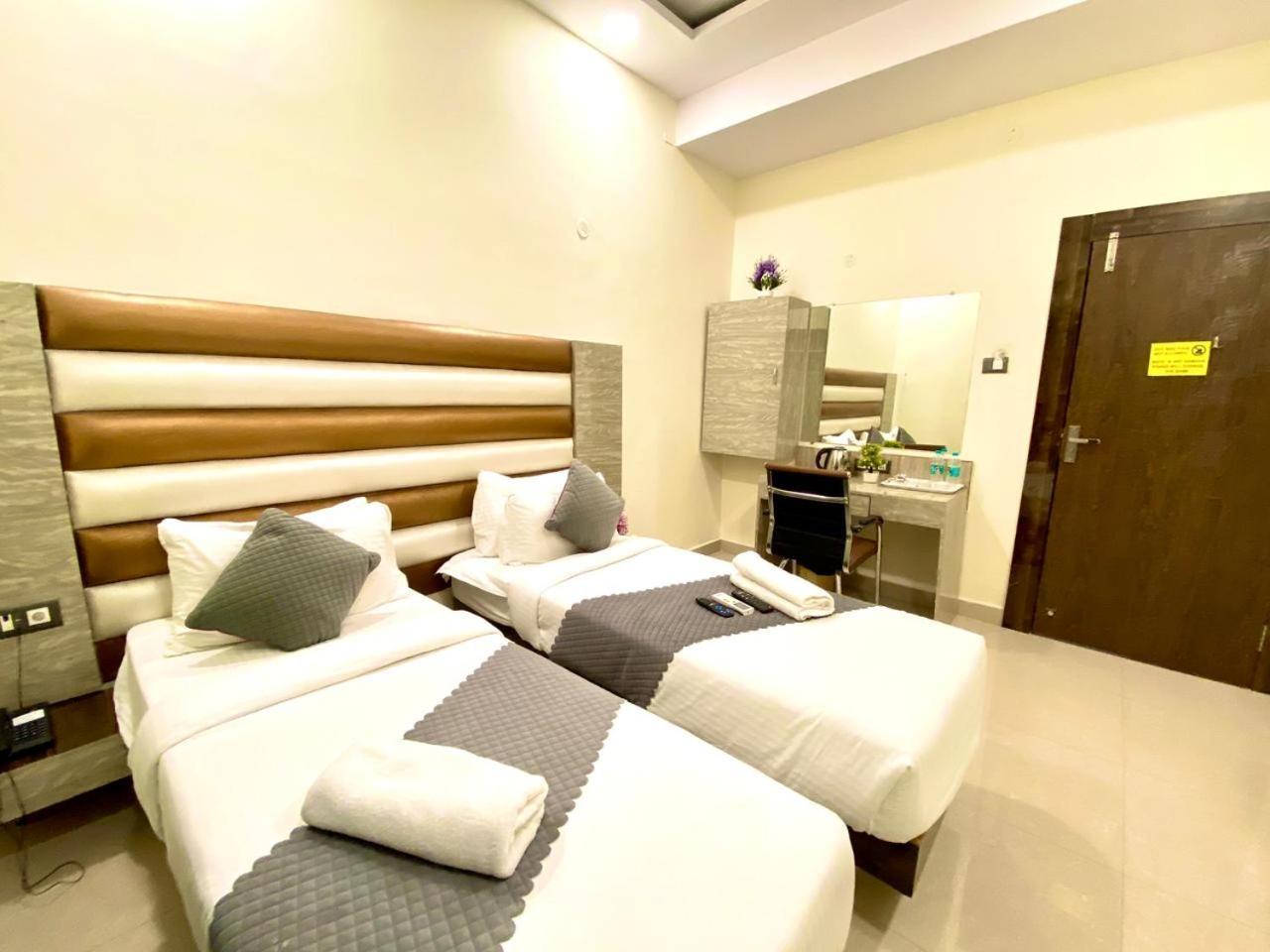 Hotel Sky International- Airport Zone Hyderabad Shamshabad Eksteriør bilde