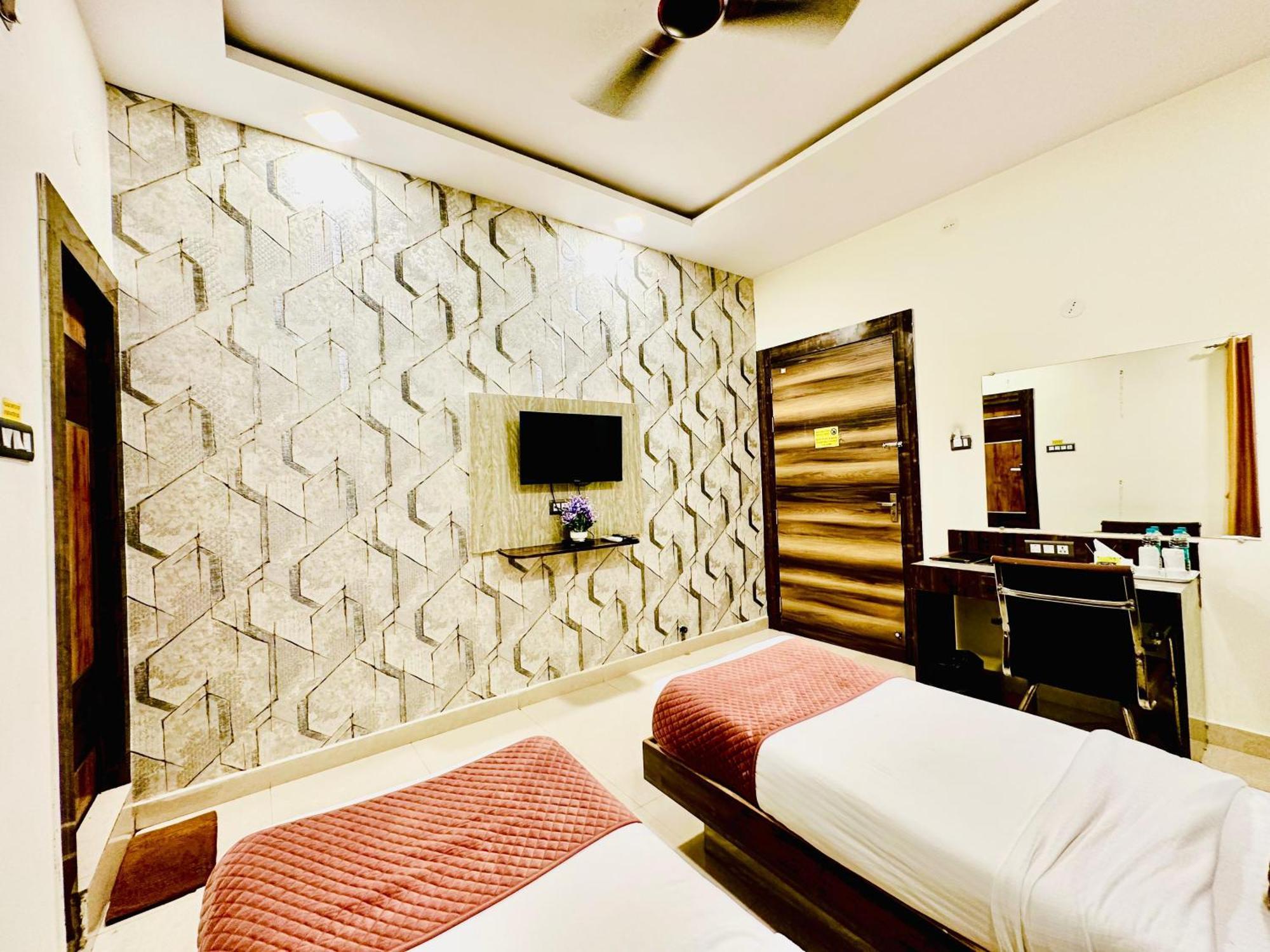 Hotel Sky International- Airport Zone Hyderabad Shamshabad Eksteriør bilde