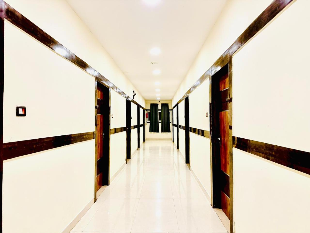 Hotel Sky International- Airport Zone Hyderabad Shamshabad Eksteriør bilde