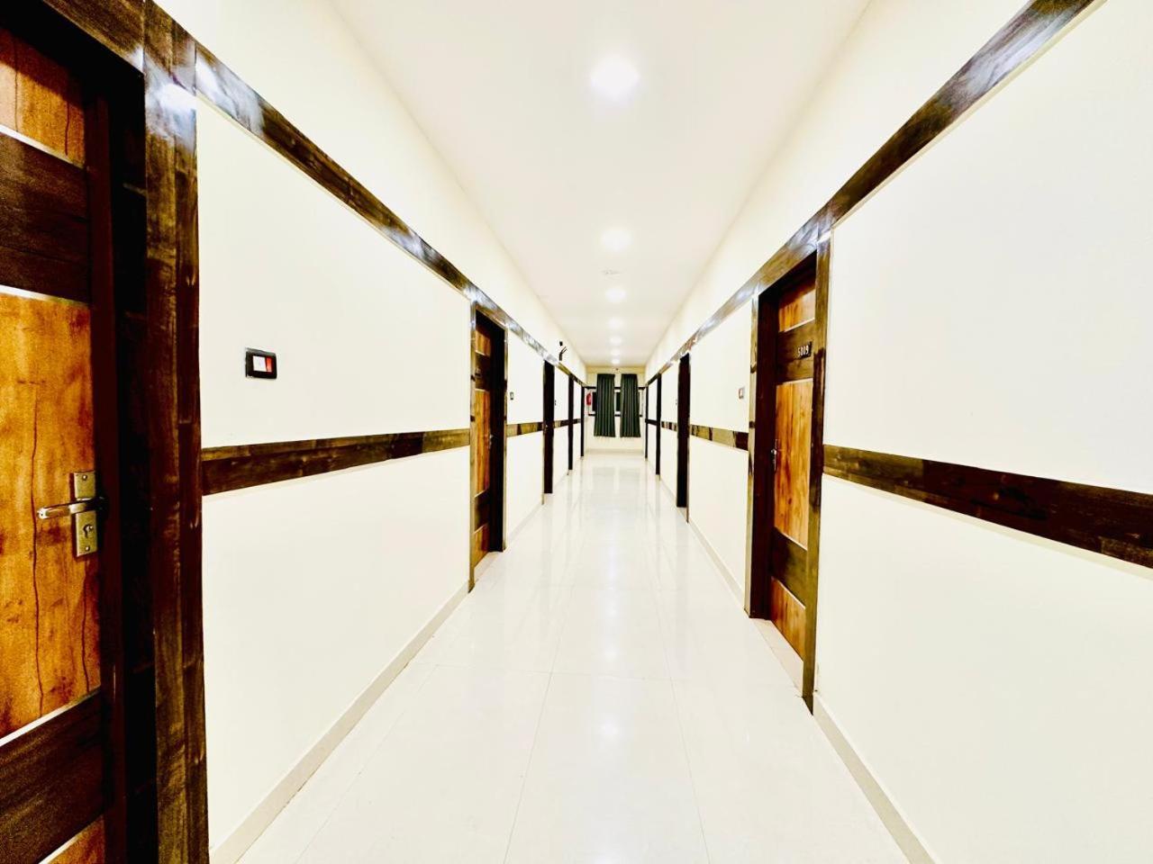 Hotel Sky International- Airport Zone Hyderabad Shamshabad Eksteriør bilde